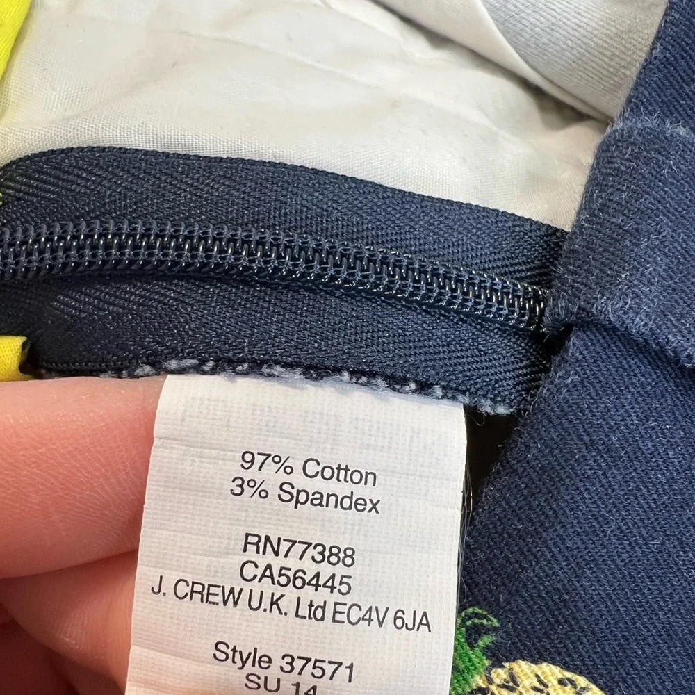 J. Crew Pineapple Print Stretch Chino Shorts Size 12 - Picture 10 of 12